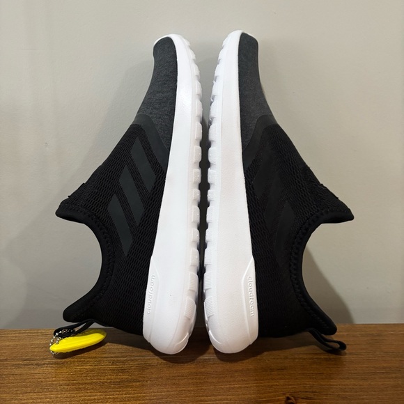 Adidas Lite Racer Slip On Sneaker Left Shoe - 8 Right Shoe - 7.5 Black Gray - Picture 9 of 9